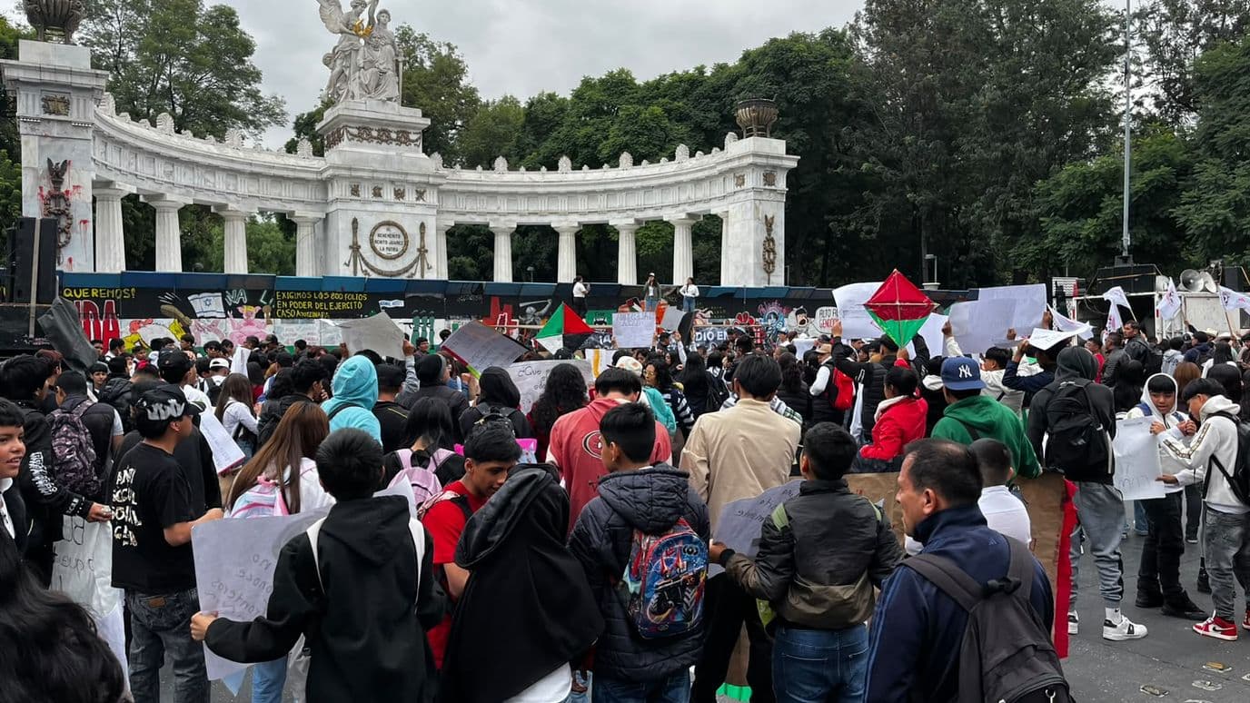 Así Evitas Marcha de Estudiantes que Bloquea Reforma: Alternativa Vial a Manifestación en CDMX