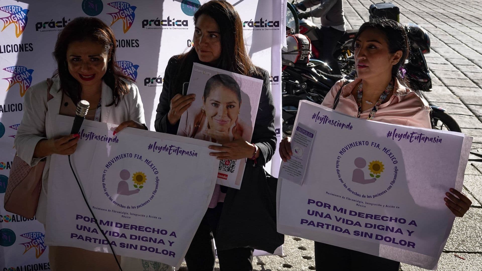 Protesta a favor de una muerte digna.
