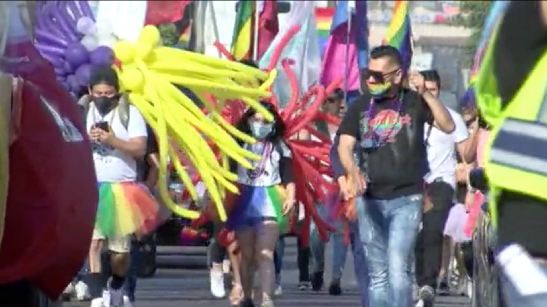 Marcha LGBTQ Ensenada