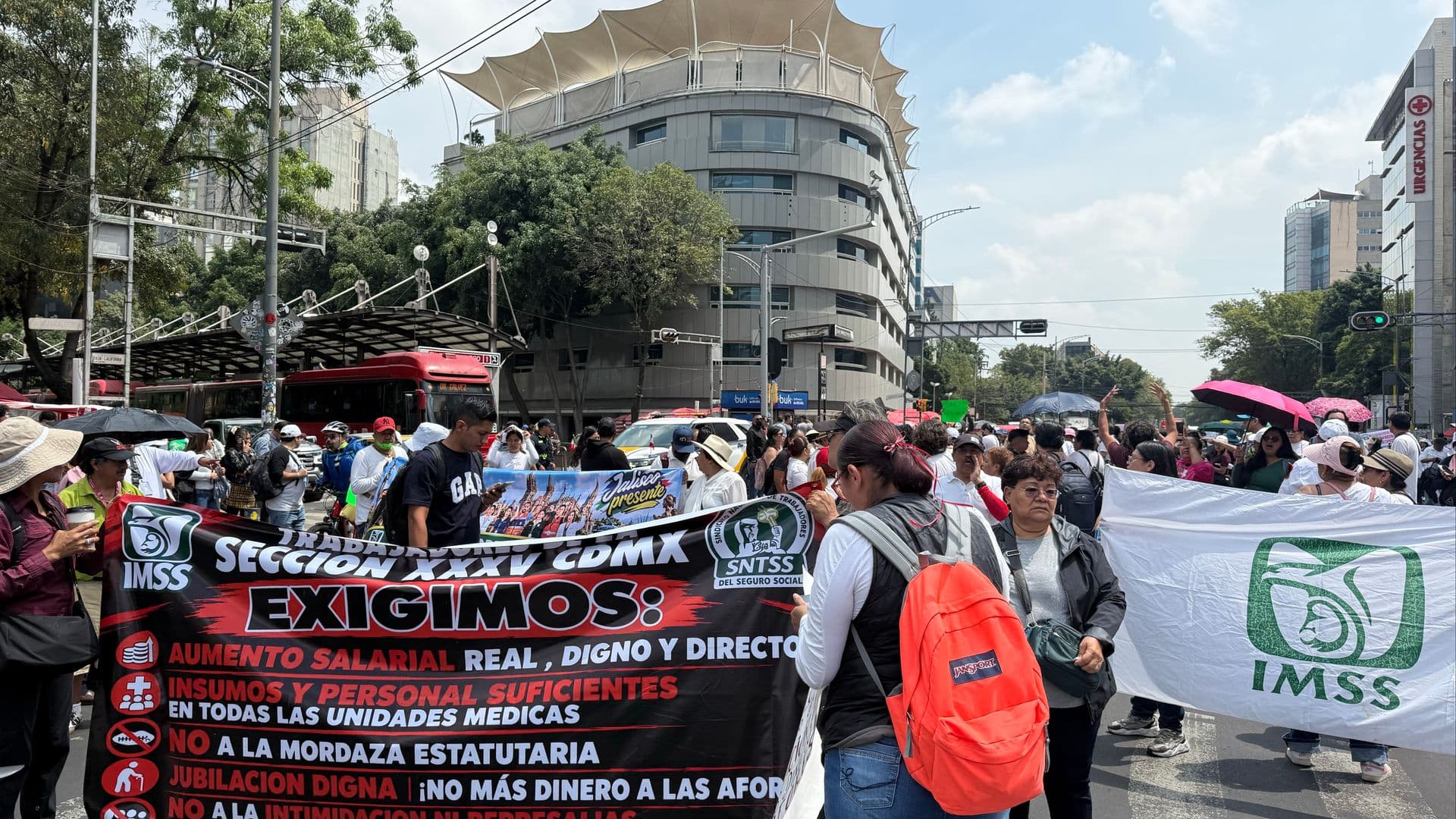 Trabajadores del IMSS