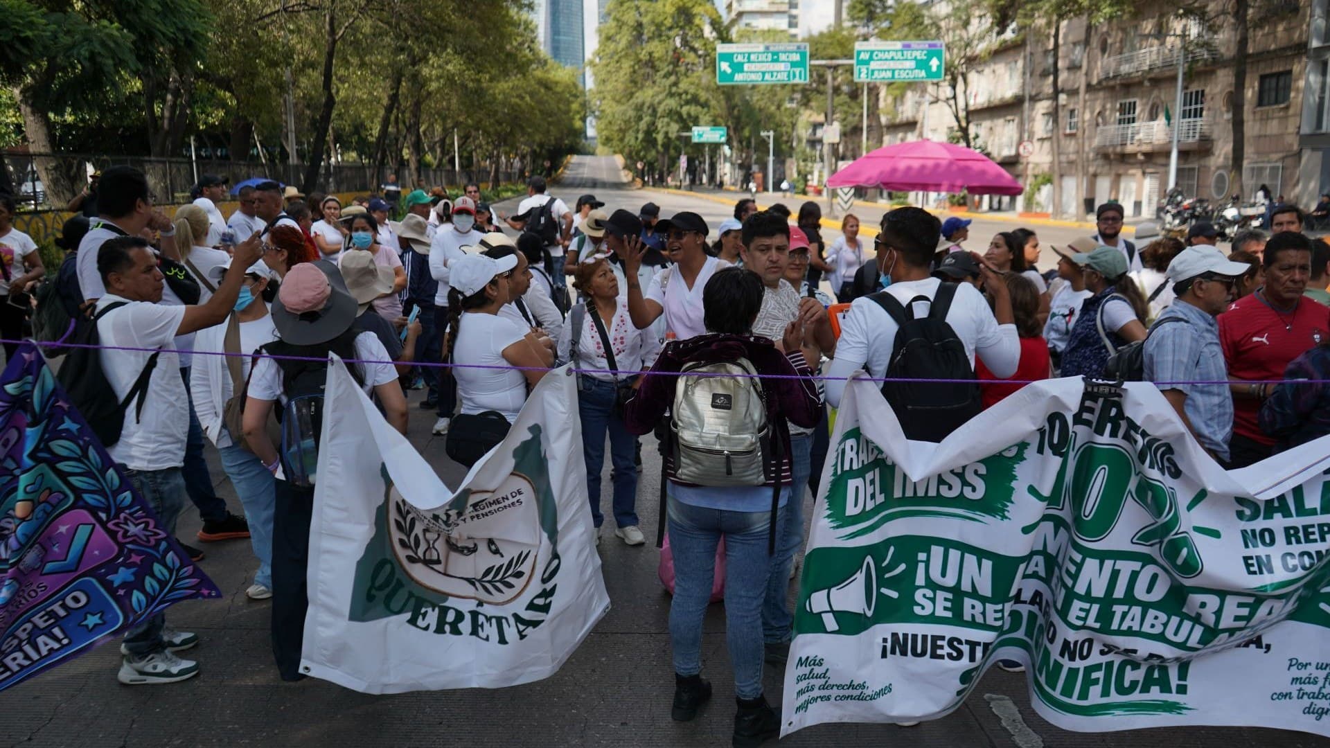 Marcha de trabajadores del IMSS