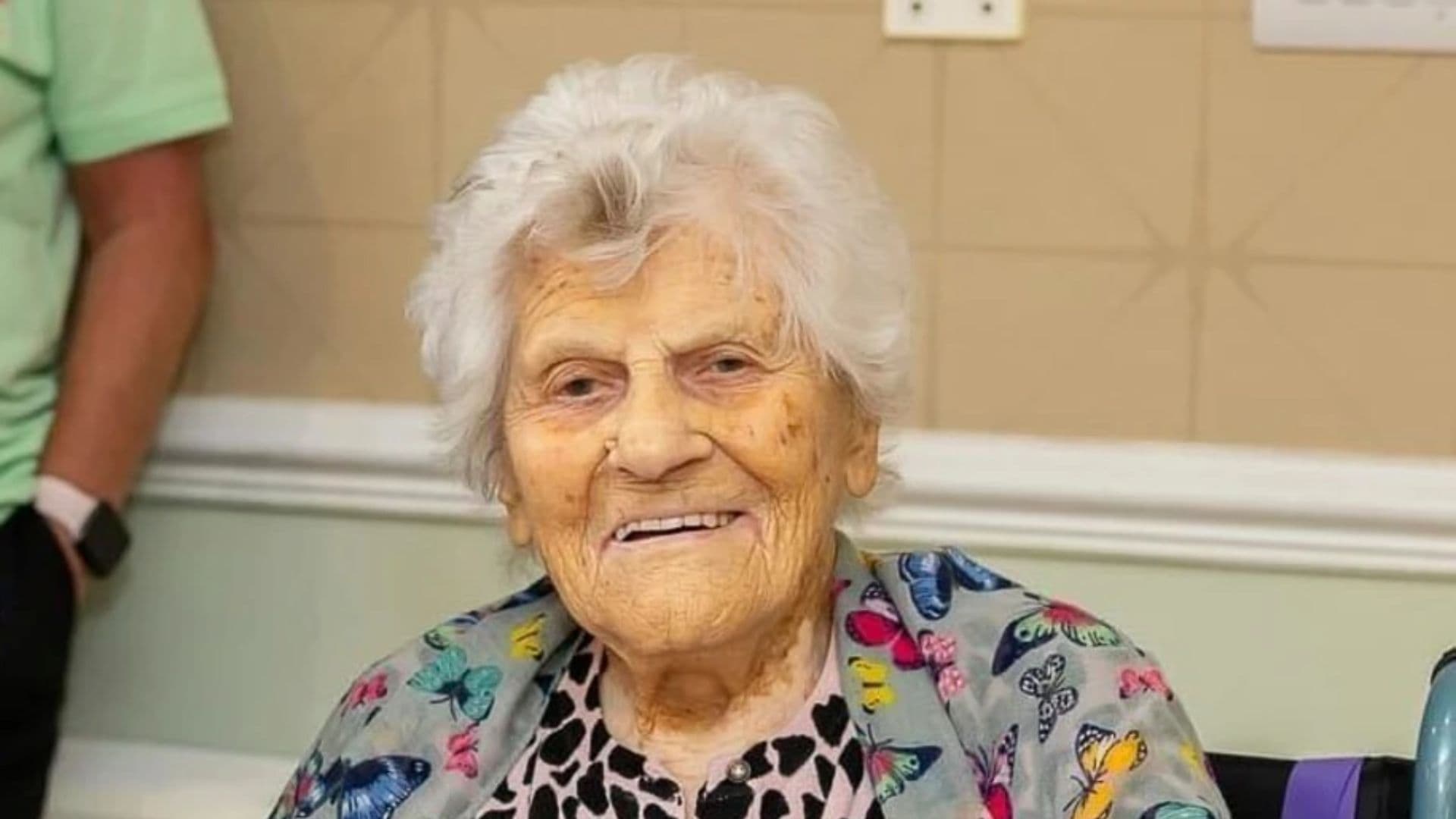 El Secreto de la Longevidad Es 'Nunca Discutir', Asegura Ethel Caterham a sus 117 Años