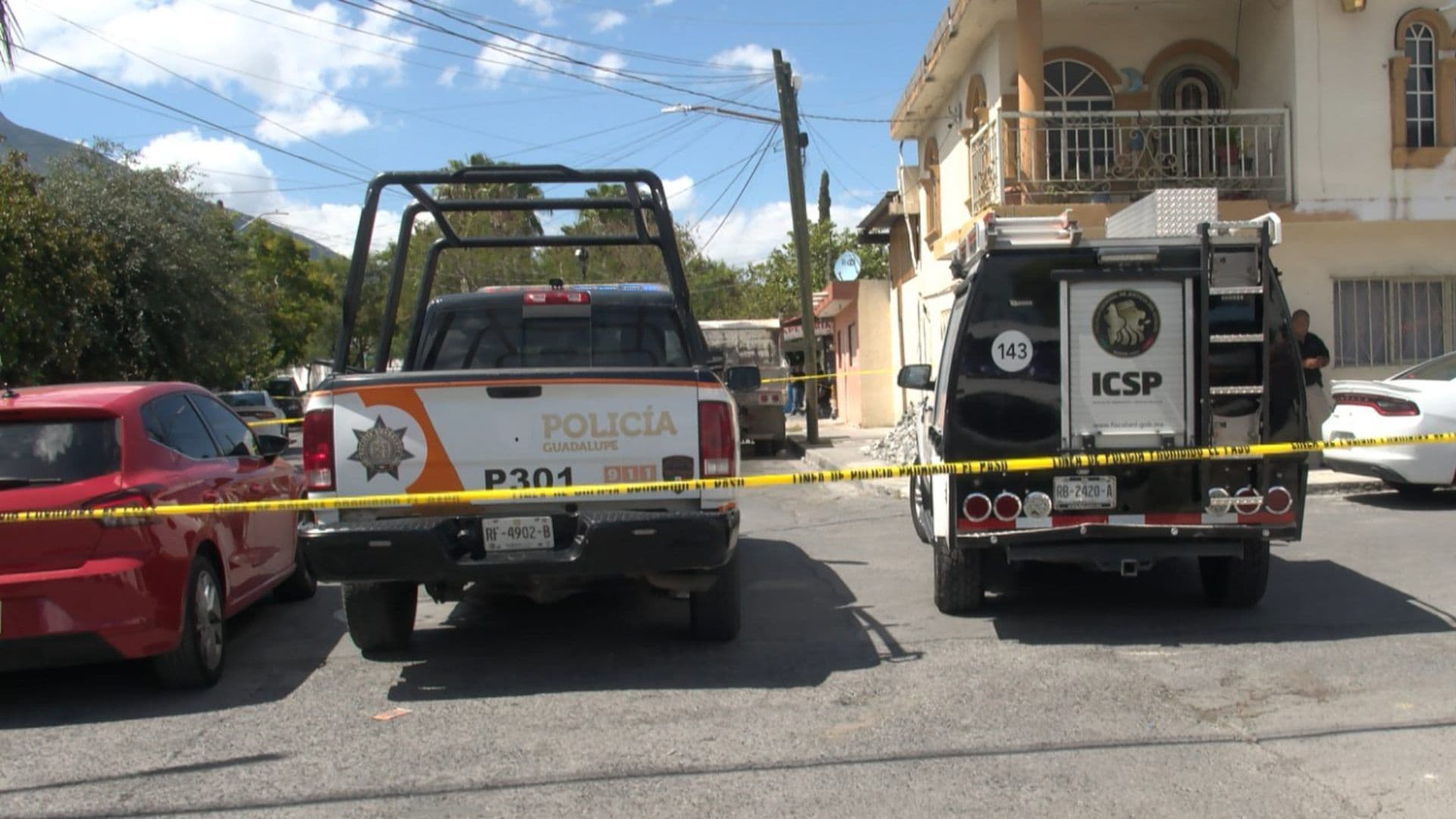 Policía de Guadalupe y peritos del ICSP acordonan calle en colonia Tres Caminos