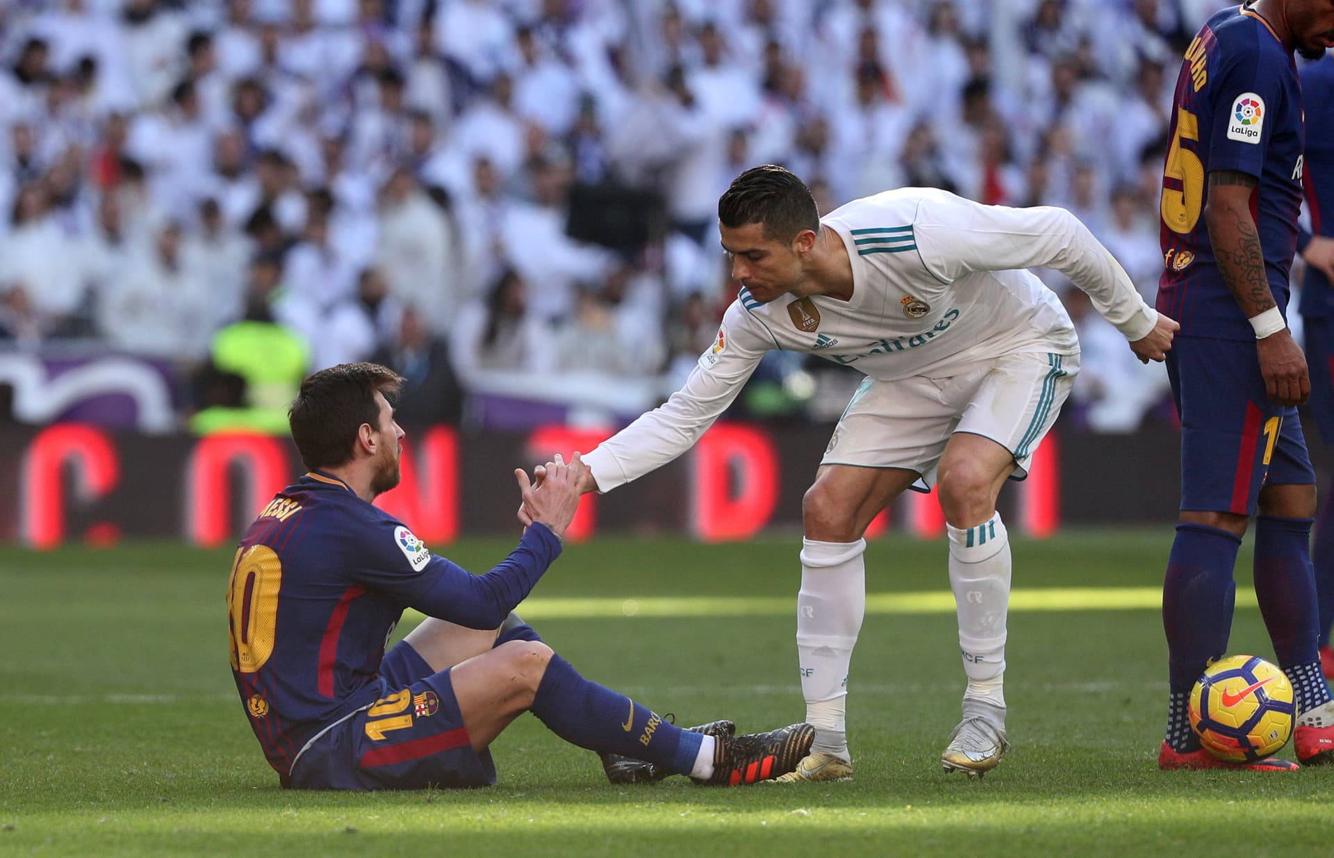 Cristiano Ronaldo Manda Emotivo Mensaje a Leo Messi por el Fallecimiento de su Padre