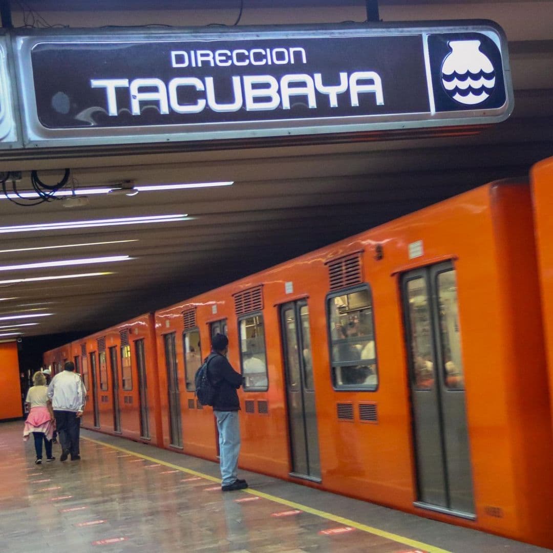 Metro Lázaro Cárdenas de la Línea 9