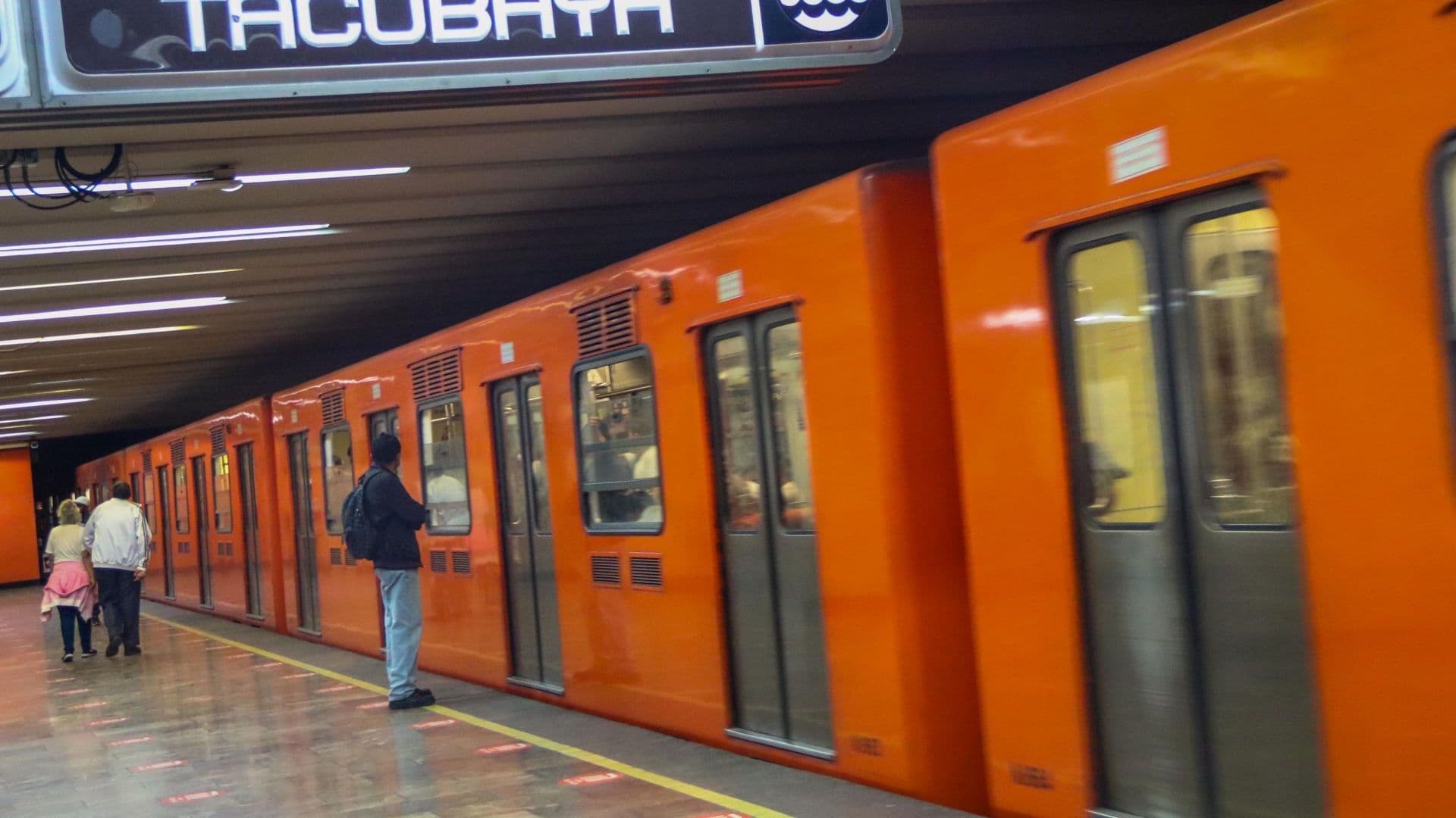 Metro Lázaro Cárdenas de la Línea 9