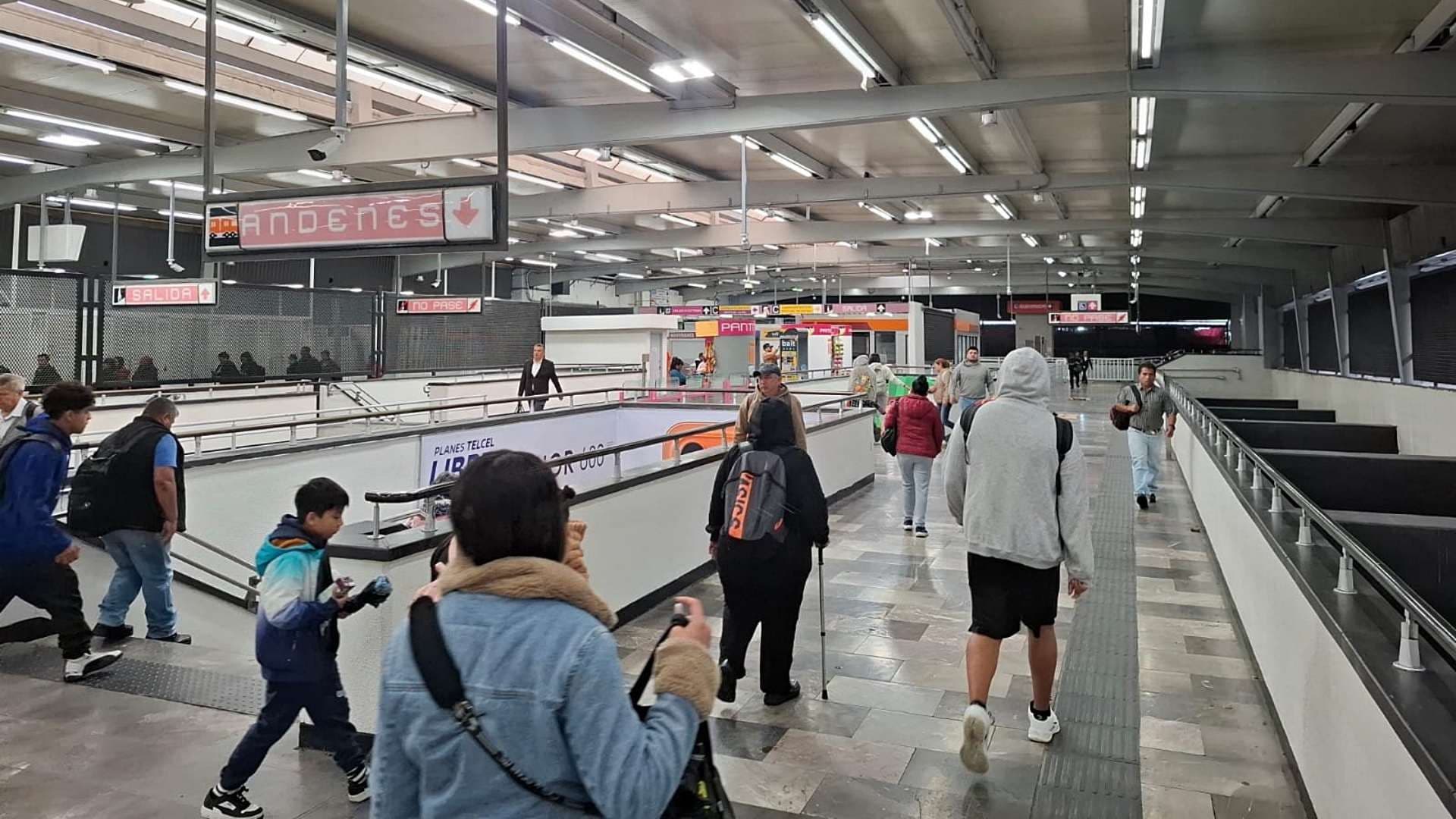 Servicio en el Metro de la Ciudad de México. Foto: X @MetroCDMX