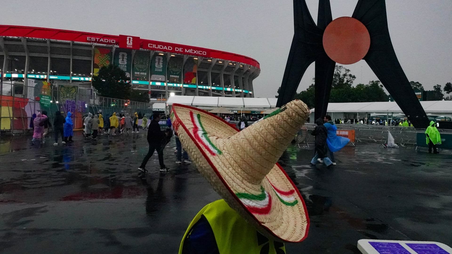 Autoridades piden a aficionados llegar a tiempo para el partido México vs Inglaterra en Estadio Sede CDMX
