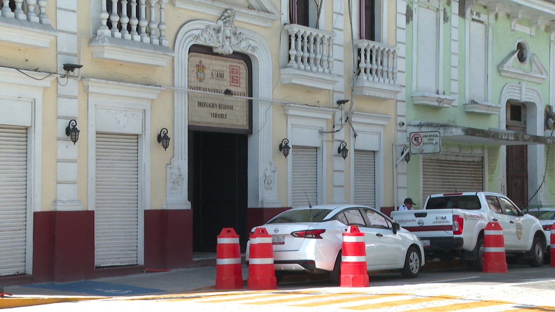 Hombre muere afuera del instituto nacional de migración en Veracruz