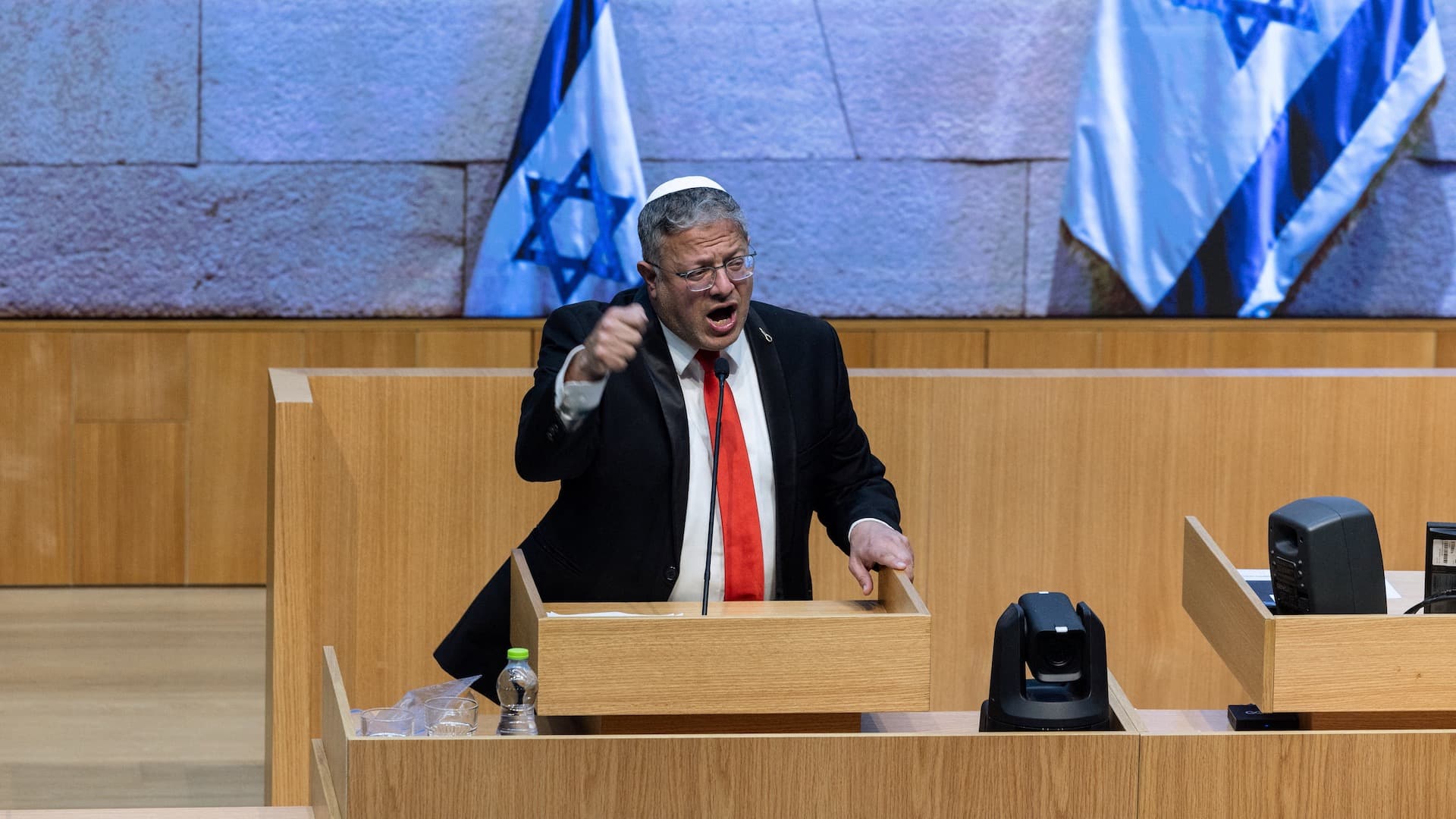Ministro de Israel Lanza Plan para Expulsar a 1.86 Millones de Personas de Gaza