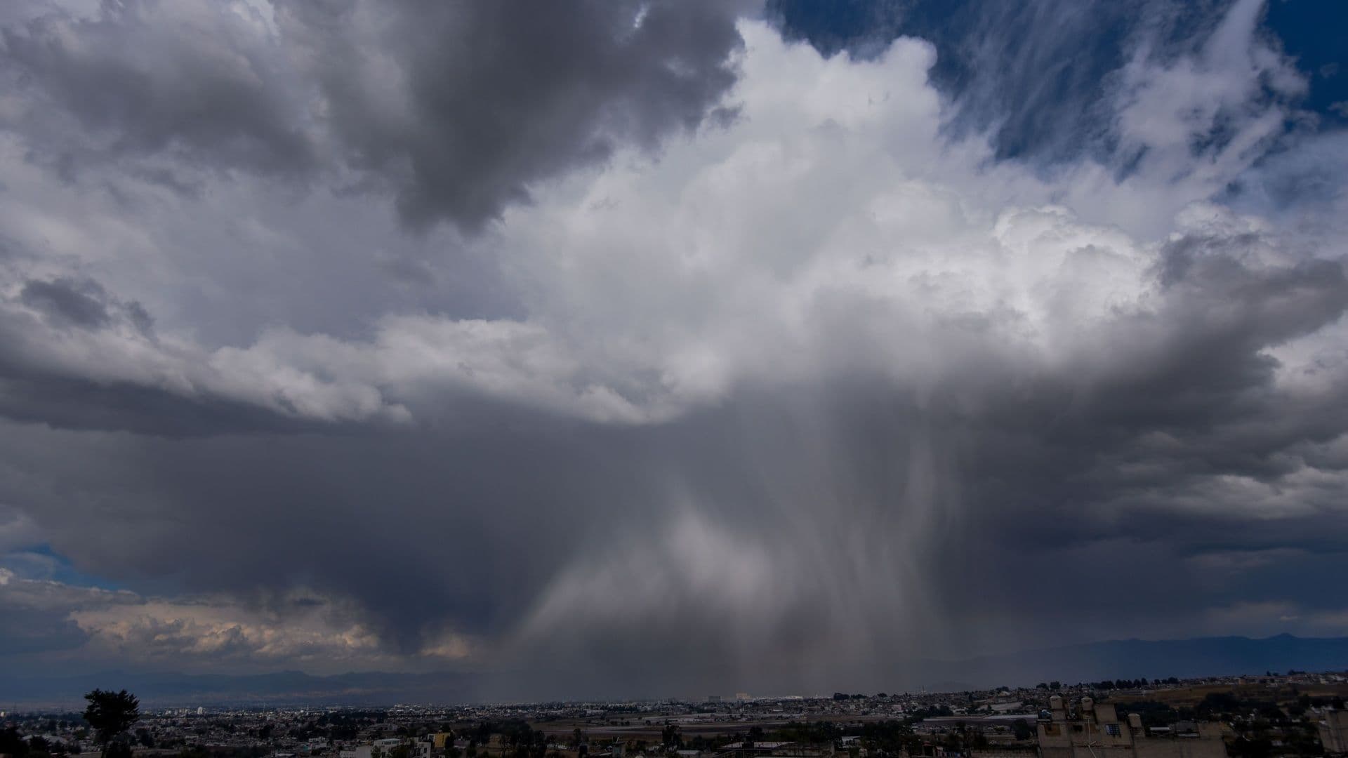 Fuerte tormenta con granizo en el Valle de Toluca en marzo 2026. Foto: Cuartoscuro | Archivo