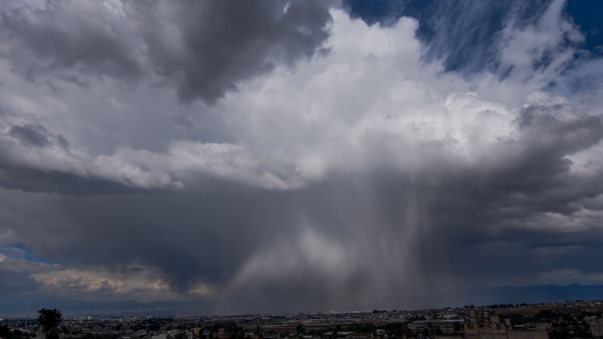 Monzón Mexicano Azotará a México con Fuertes Lluvias Este Domingo