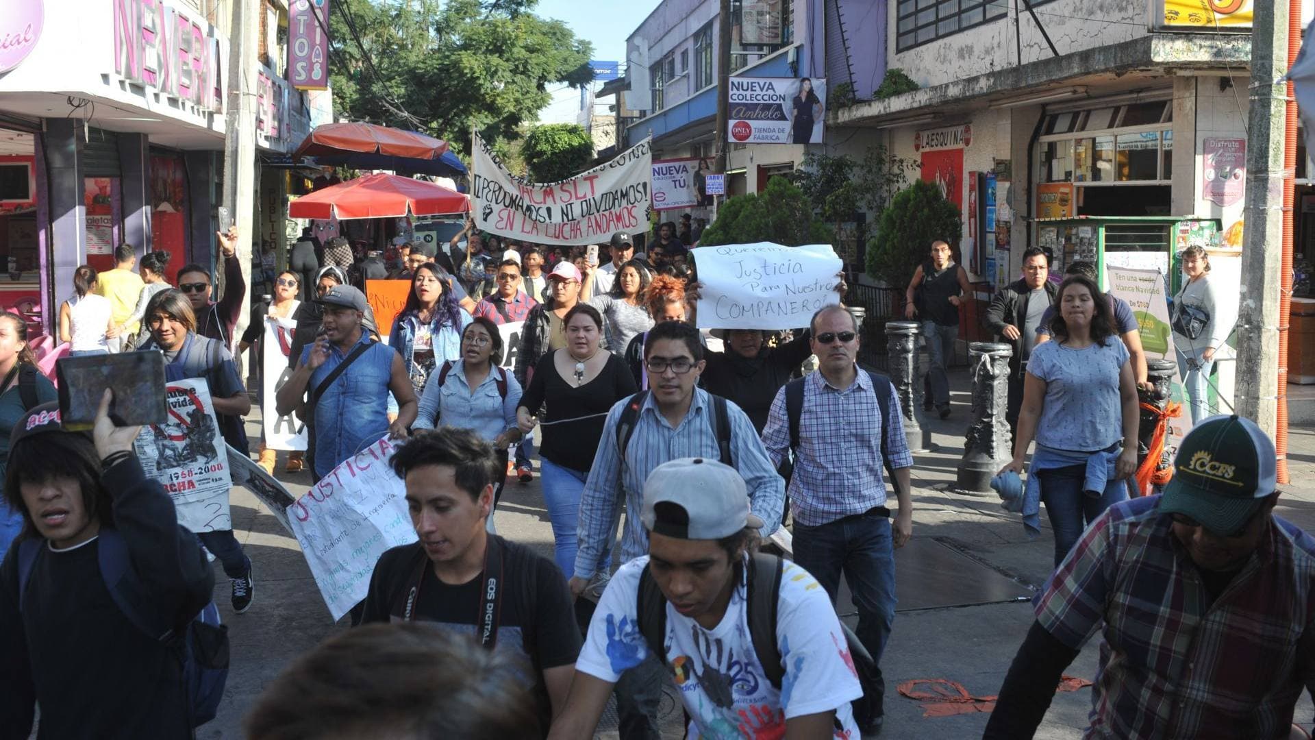 Marcha de estudiantes de la UACM