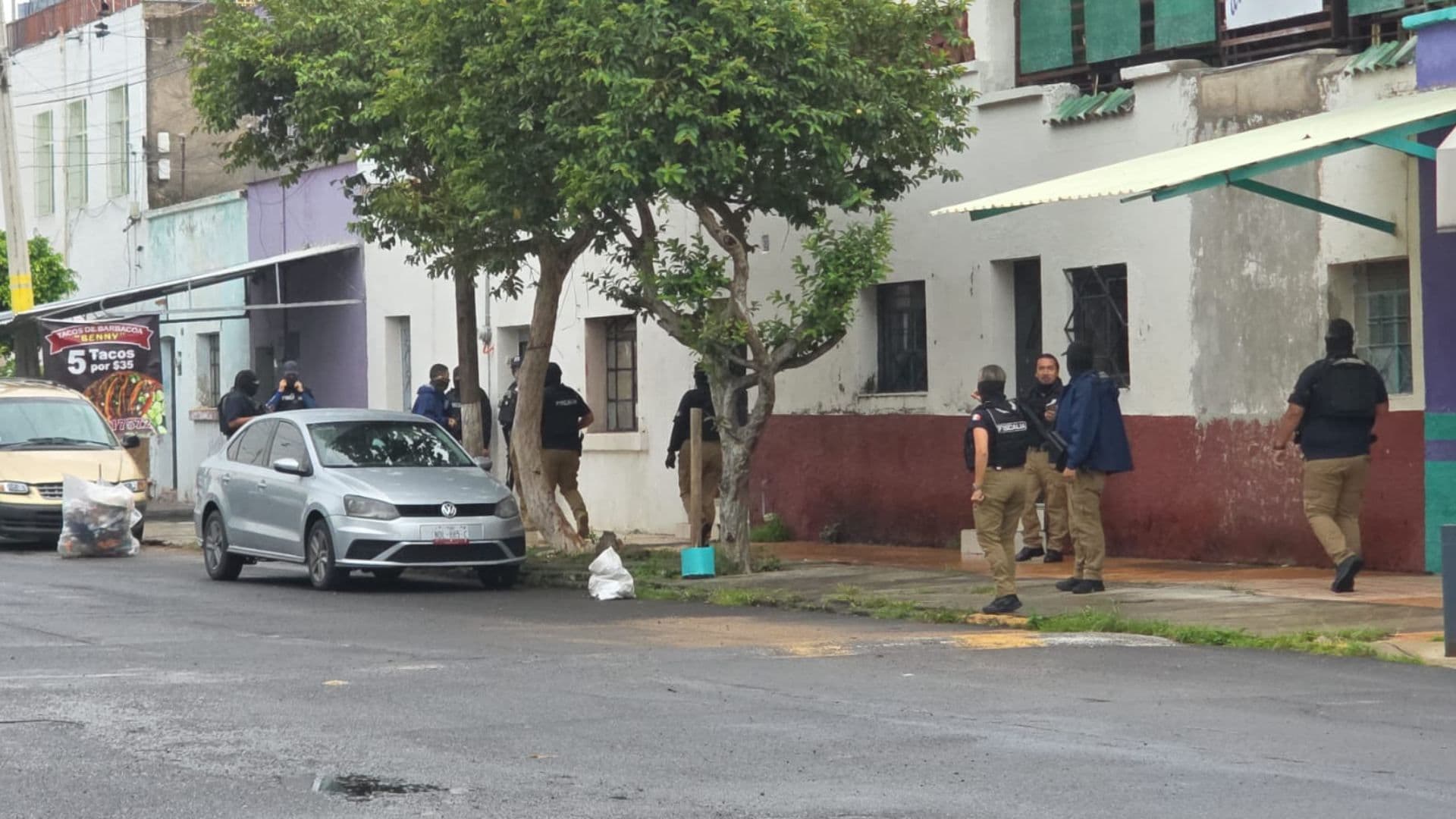 Catean anexo irregular en Guadalajara.