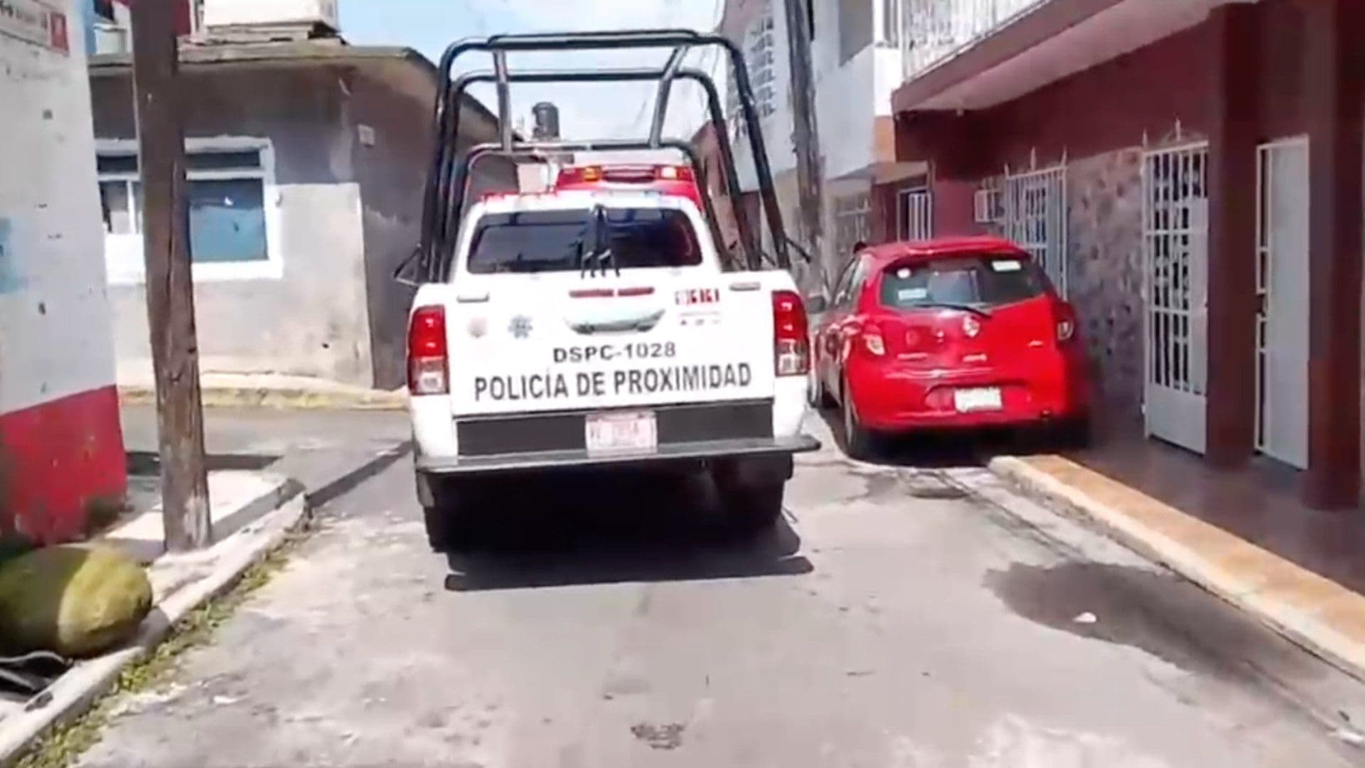 Rescatan con vida mujer que arrastró el río en Cordoba. Foto: N+