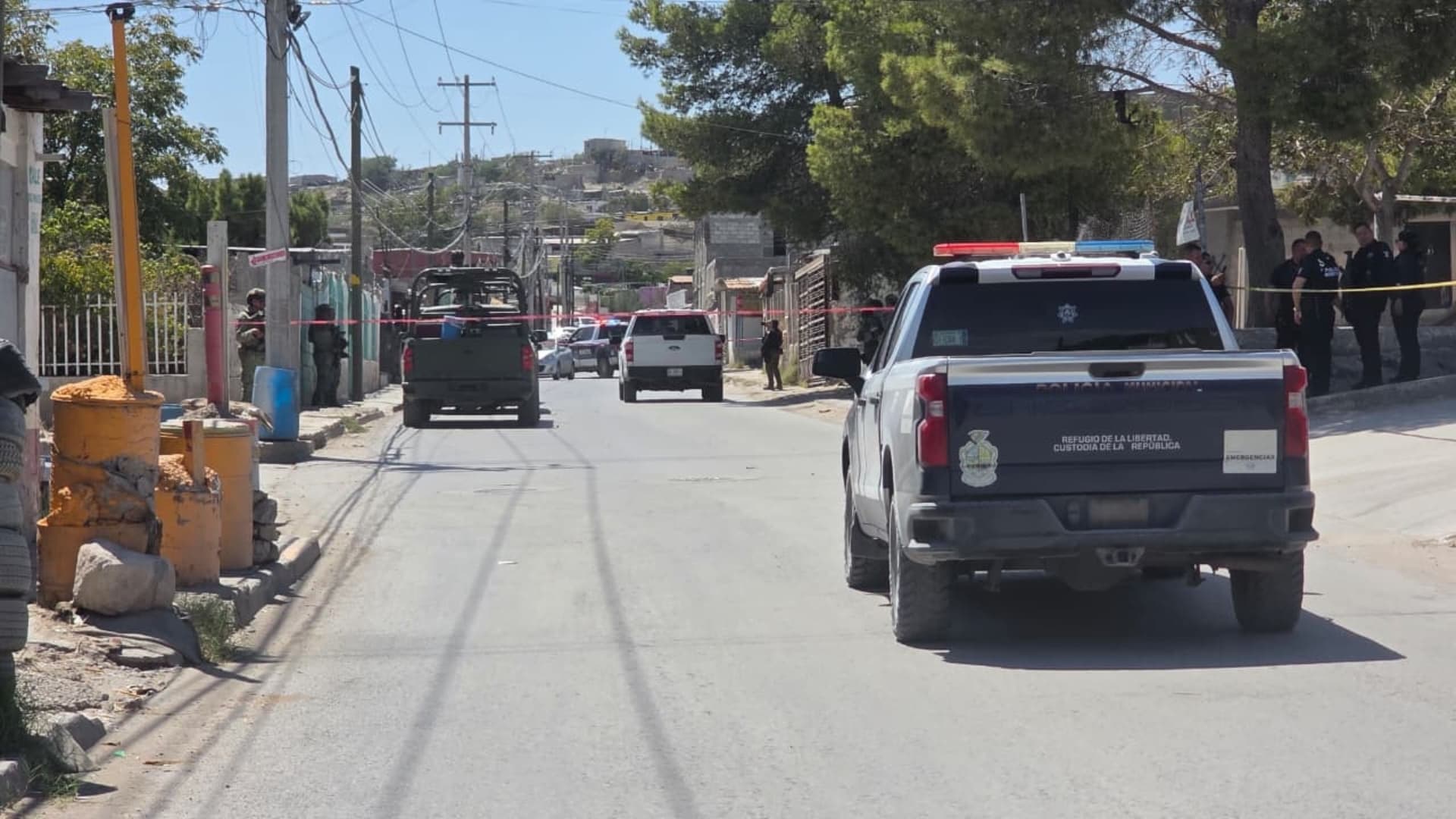 El agresor le disparó en dos ocasiones, posteriormente huyó a pie.
