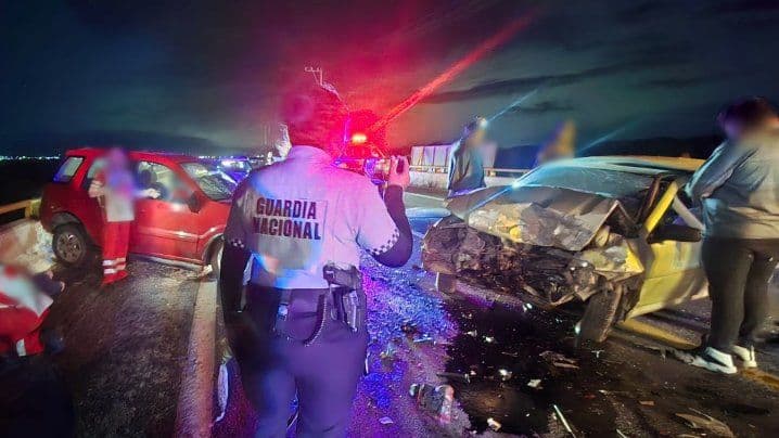 Fatal accidente provocó cierre total de la carretera.