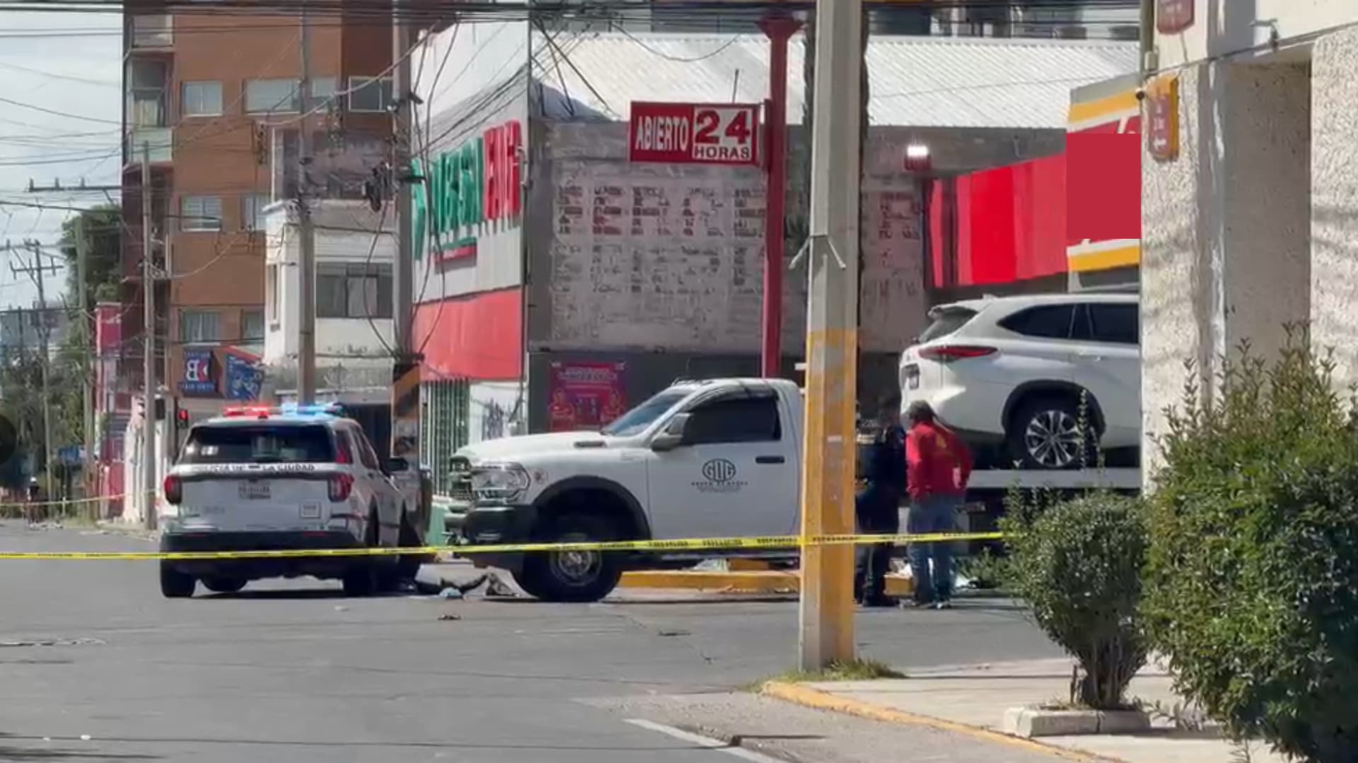 El ocupante de la camioneta blanca no sobrevivió al accidente.