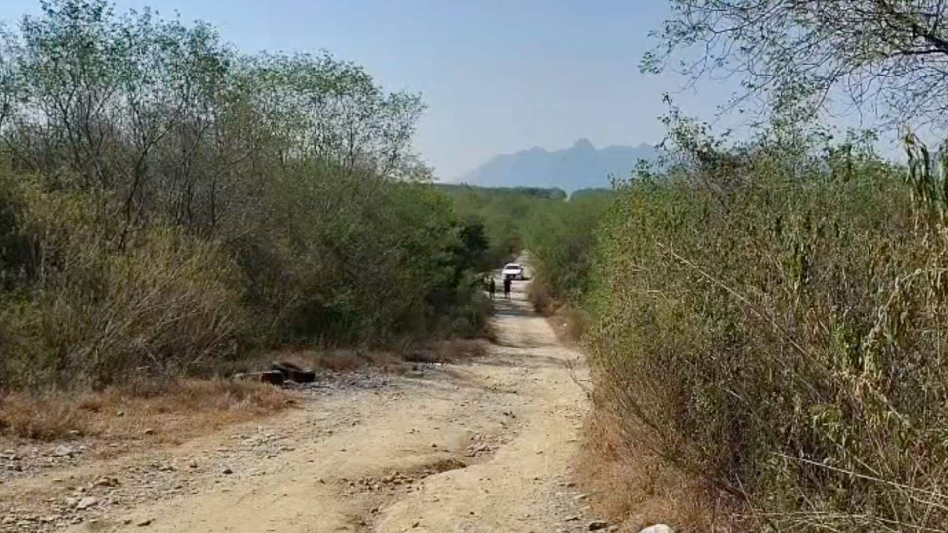 Investigan hallazgo de hombre muerto en brecha del ejido Praderas de la Boca