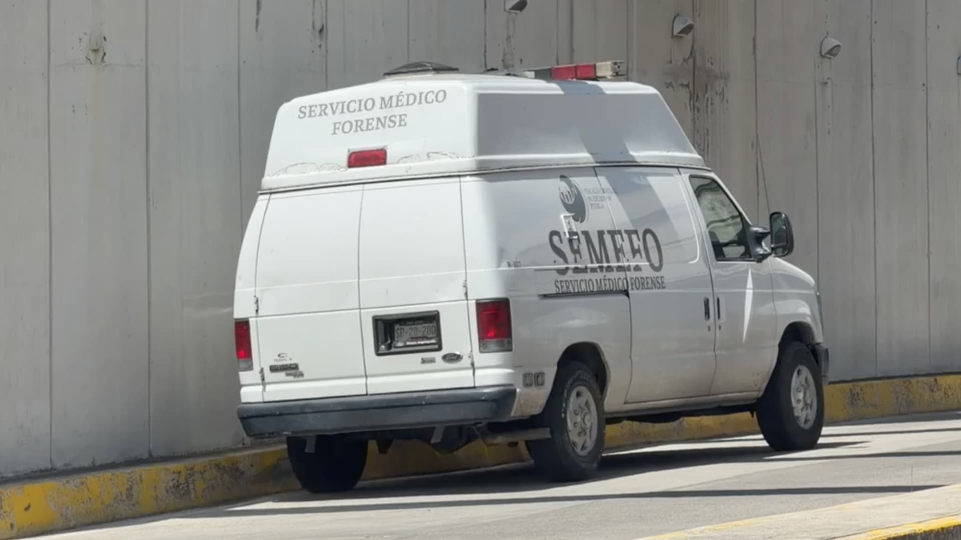 Semefo realiza levantamiento del cuerpo de Ruben Alberto Curiel en Puebla.