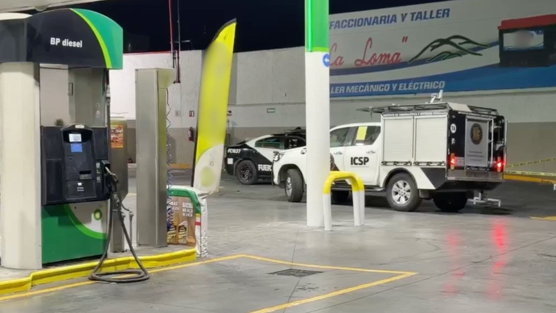 Investigan muerte de hombre en gasolinera en Monterrey