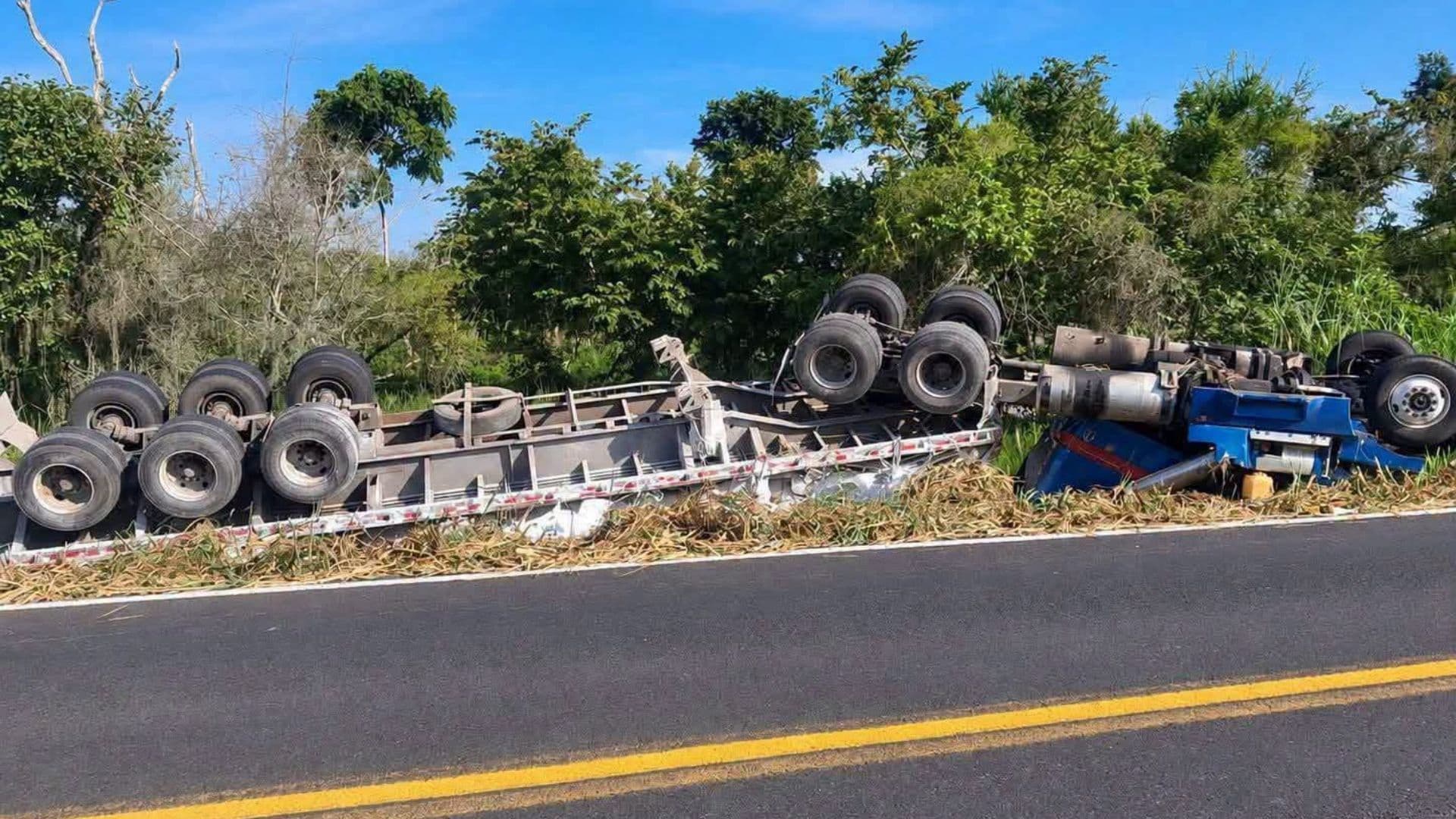 El operador de la unidad no sobrevivió al accidente.