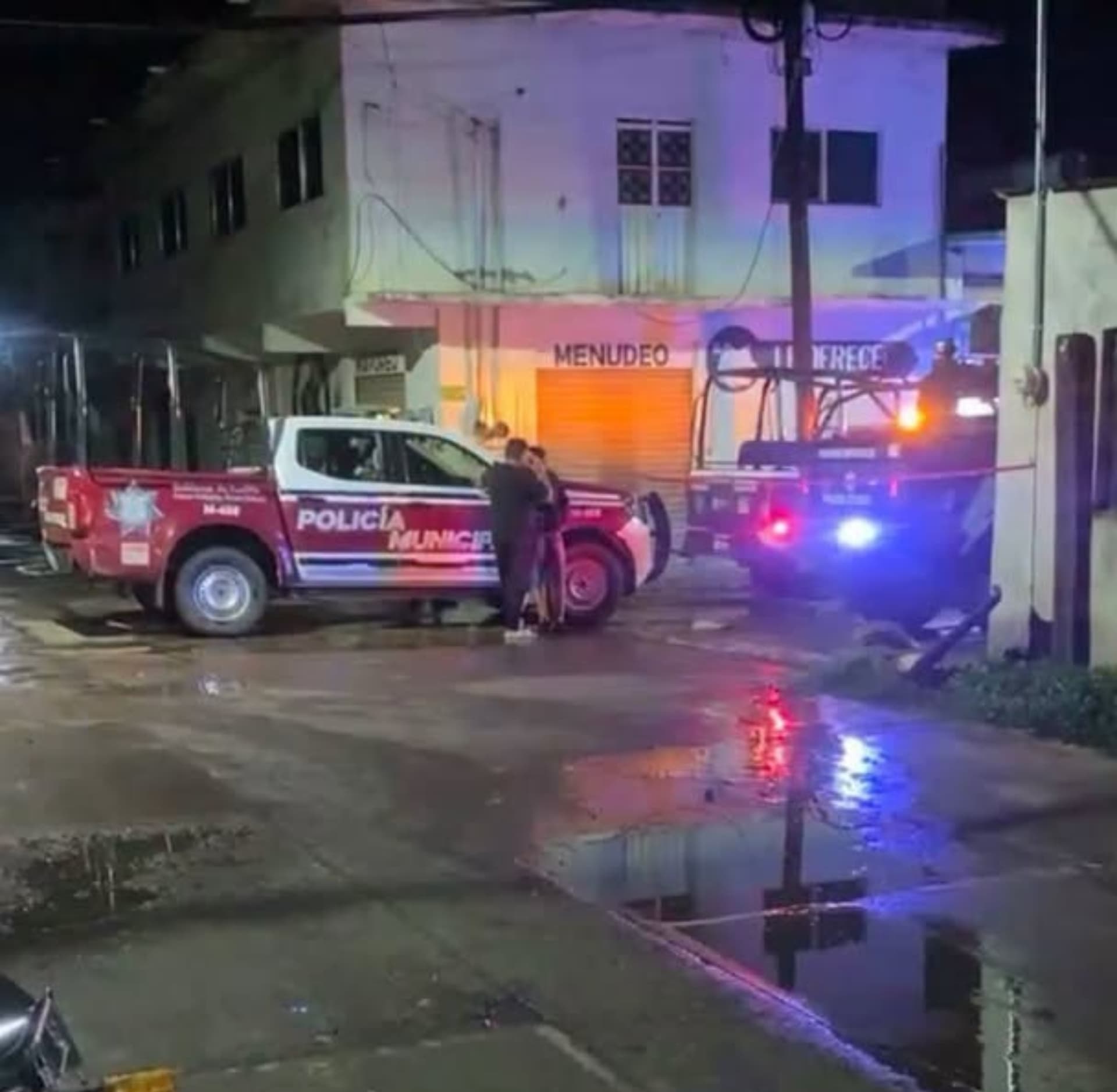 Dos hombres murieron y una persona sobrevivió tras la balacera.