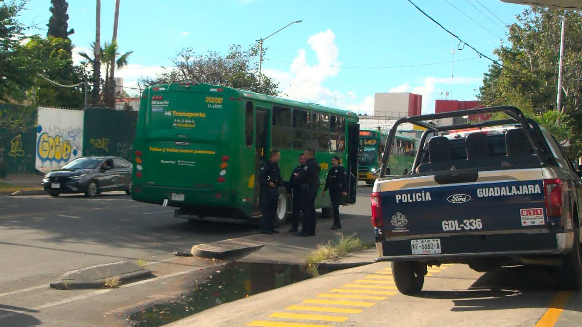 Mujer Ataca con un Objeto Punzocortante a Chofer de la Ruta 647 en Guadalajara