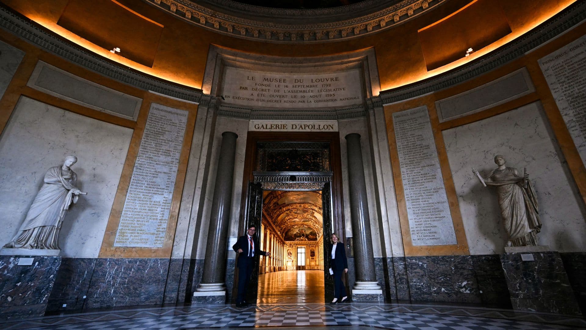 A 9 meses del robo de joyas en el Museo de Louvre, reabrió sus puertas la Galería Apolo