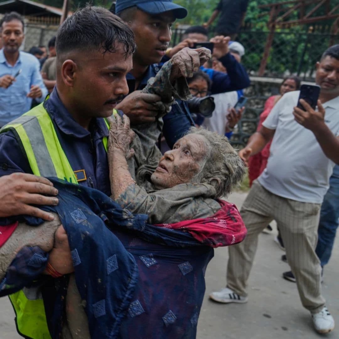 Riada en Nepal Deja Casi 600 Desaparecidos; Más de 300 Son Turistas