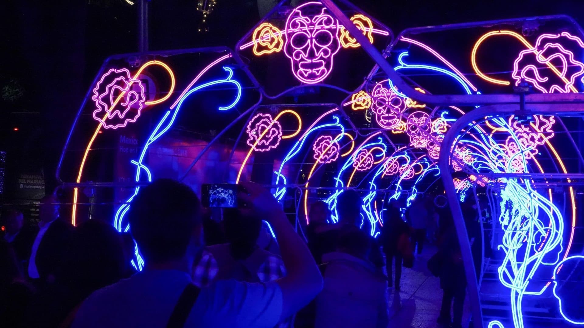 luminación de Paseo de la Reforma por el Día de Muertos 2026