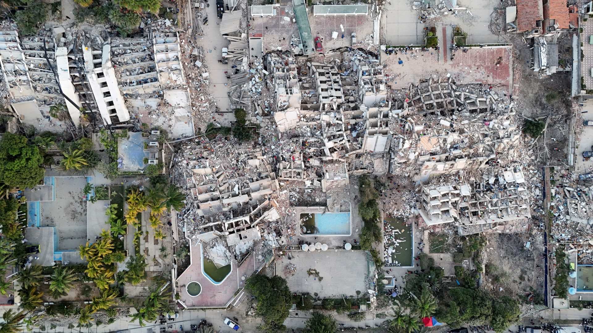 Toma aérea de edificios destruidos por terremotos en La Guaira, Venezuela, el 26 de junio de 2026. Foto: Reuters