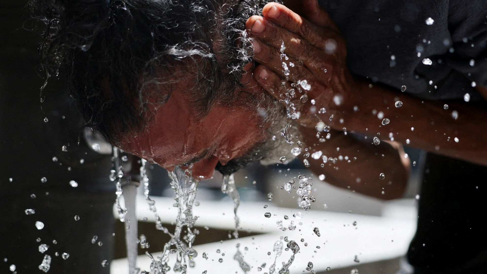 Europa se Calcina con Ola de Calor de Casi 40 Grados; Cierran Museos y Monumentos ¿Cuándo Termin