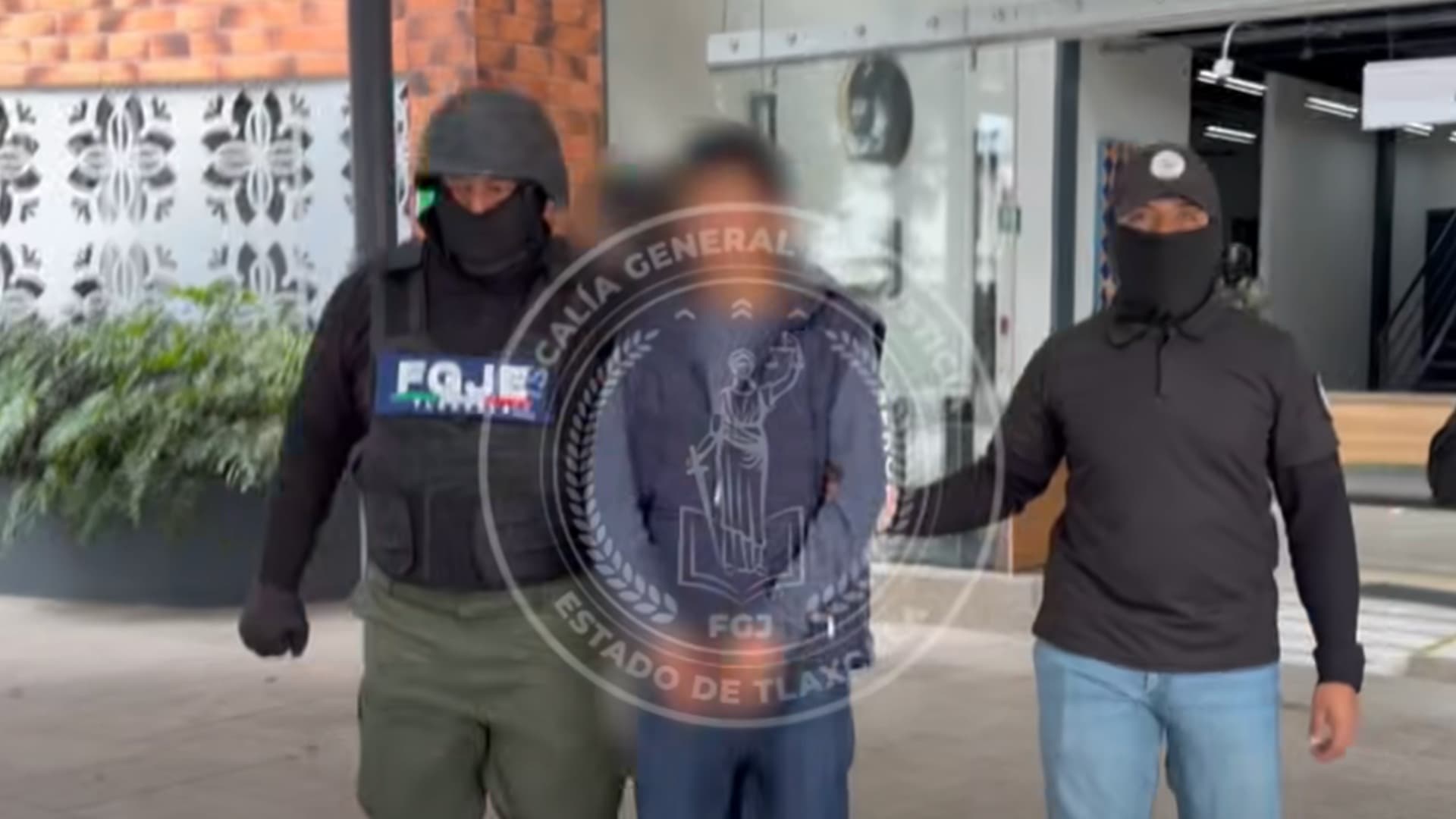 El hombre participó con otras personas en la agresión contra la víctima.