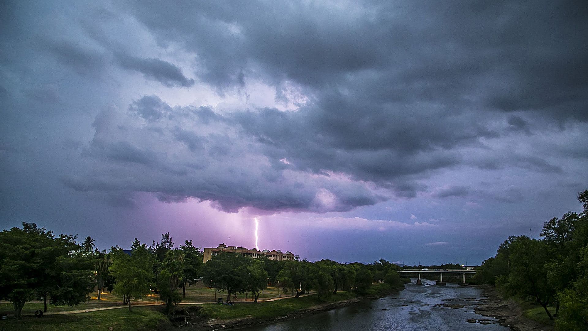 Afectaciones por una onda tropical en Sinaloa en junio 2016. Foto: Cuartoscuro | Archivo