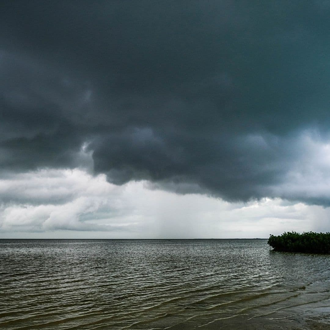 Cielo nublado previo a tormenta en Isla Blanca, Quintana Roo, en enero 2025. Foto: Cuartoscuro | Archivo