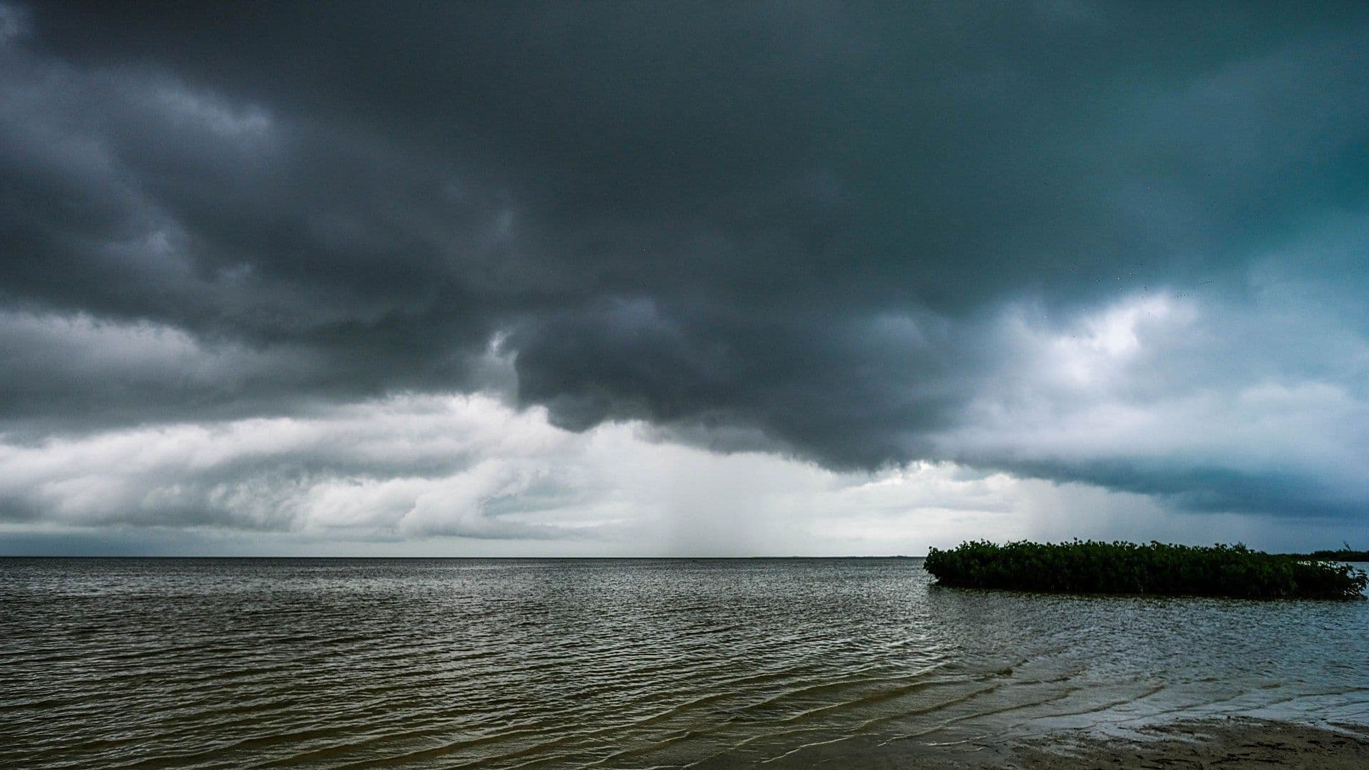 Cielo nublado previo a tormenta en Isla Blanca, Quintana Roo, en enero 2025. Foto: Cuartoscuro | Archivo