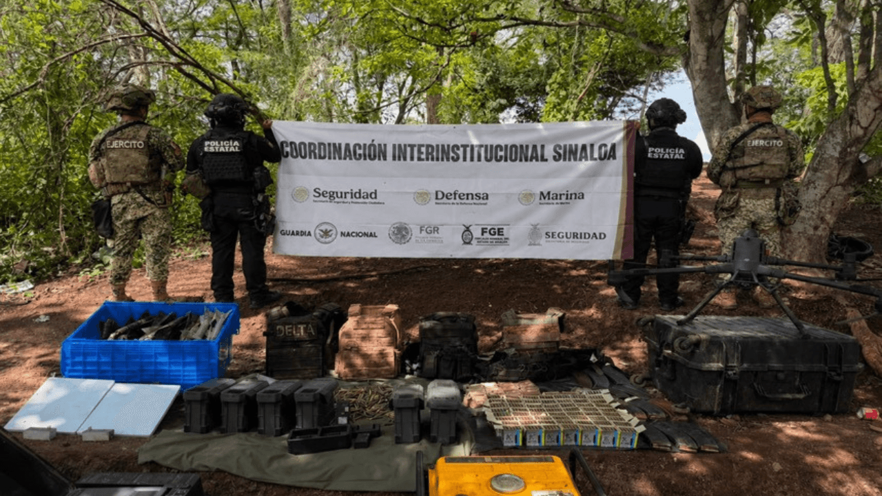 Operativo Militar en Sinaloa Decomisó Armas, Explosivos y Laboratorio de Drogas