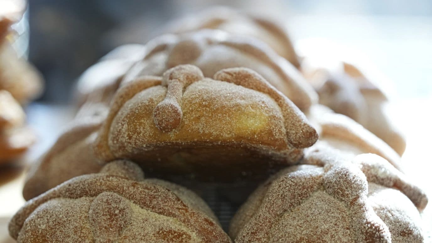 Qué Significa Pan Muerto en Ofrenda Cuándo se Puede Comer. Día de Muertos 2026