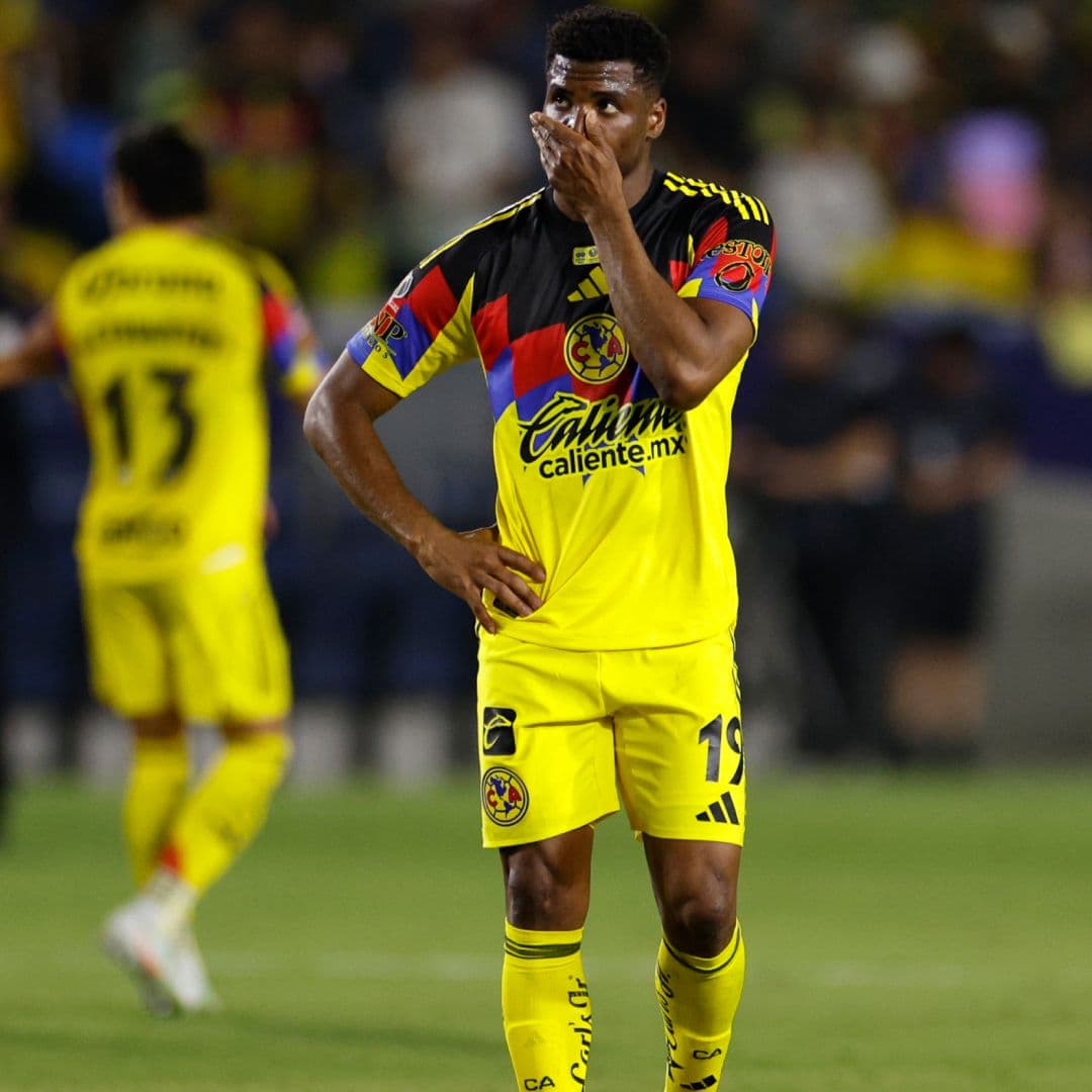 América Anuncia la Baja de la 'Pantera' Zúñiga por Lesión