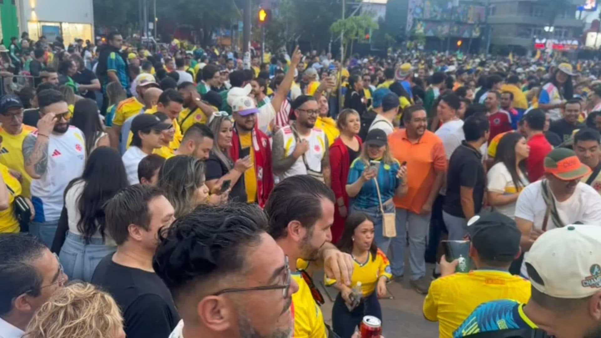 Colombianos