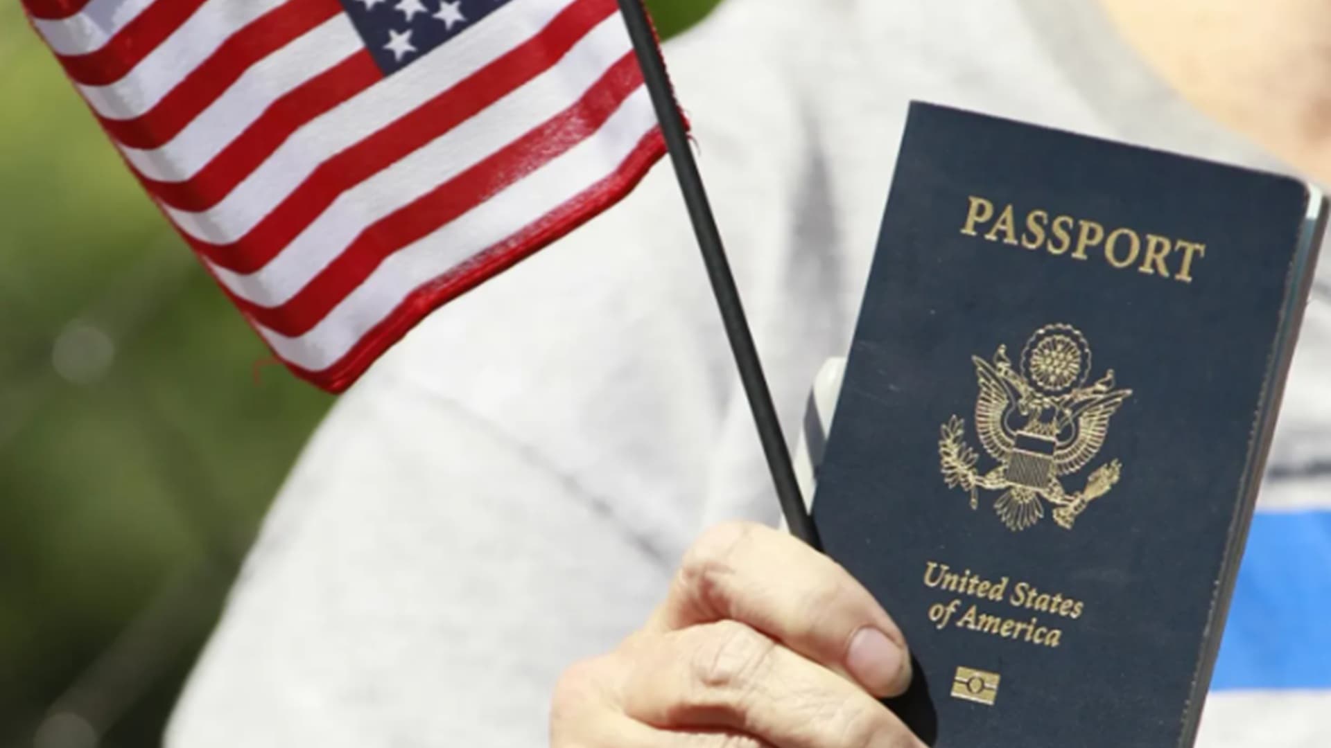 Ciudadanos de EUA Podrán Solicitar Pasaporte en Línea a Partir del 2027