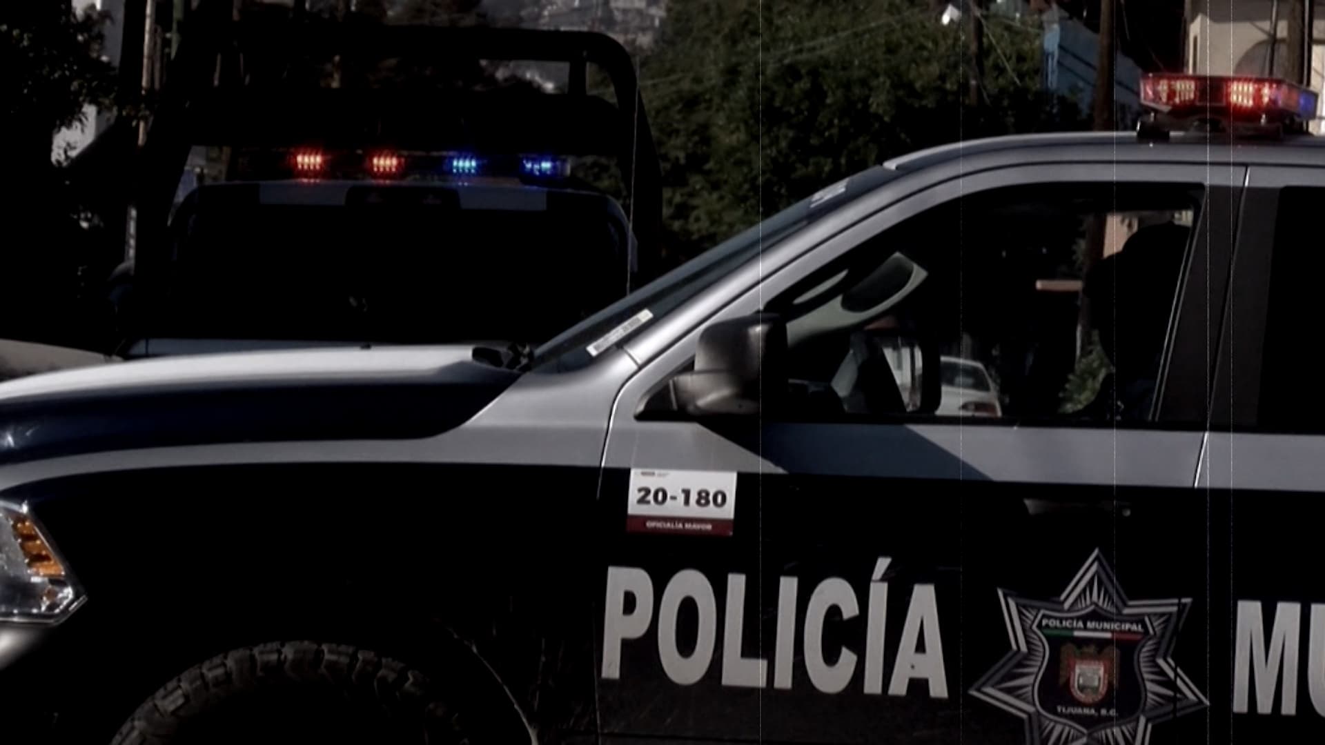 Detienen a Pareja con Arma de Fuego en el Ejido Coronel en Ensenada, BC