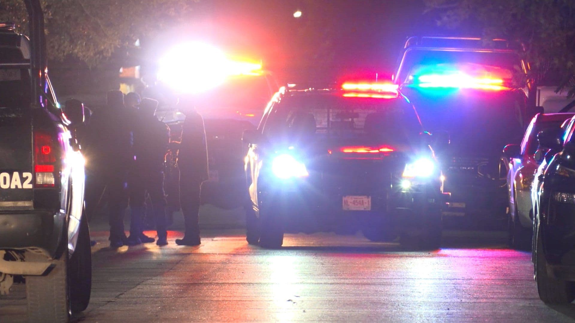 Policía de Monterrey acordona calle en colonia Morelos