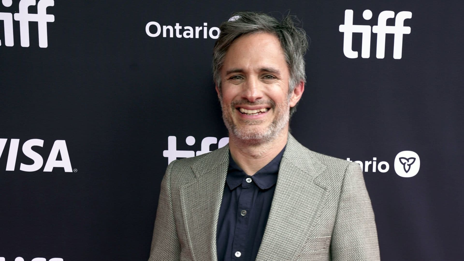 Gael García Bernal Transforma sus Miedos y Esperanzas como Padre en 'Hombre al Agua'