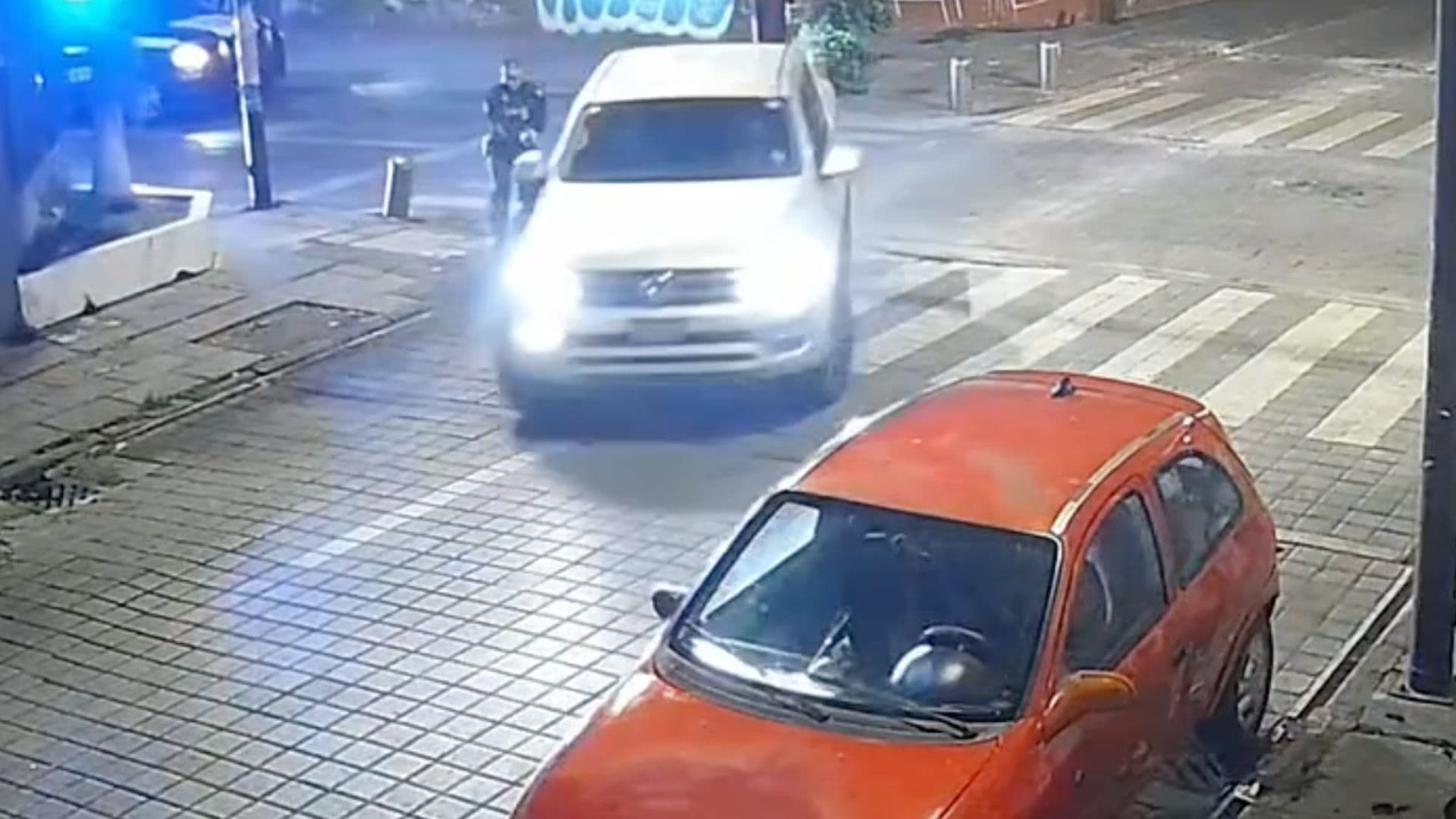 Los ocupantes de la camioneta aceleraron cuando llegó la patrulla.