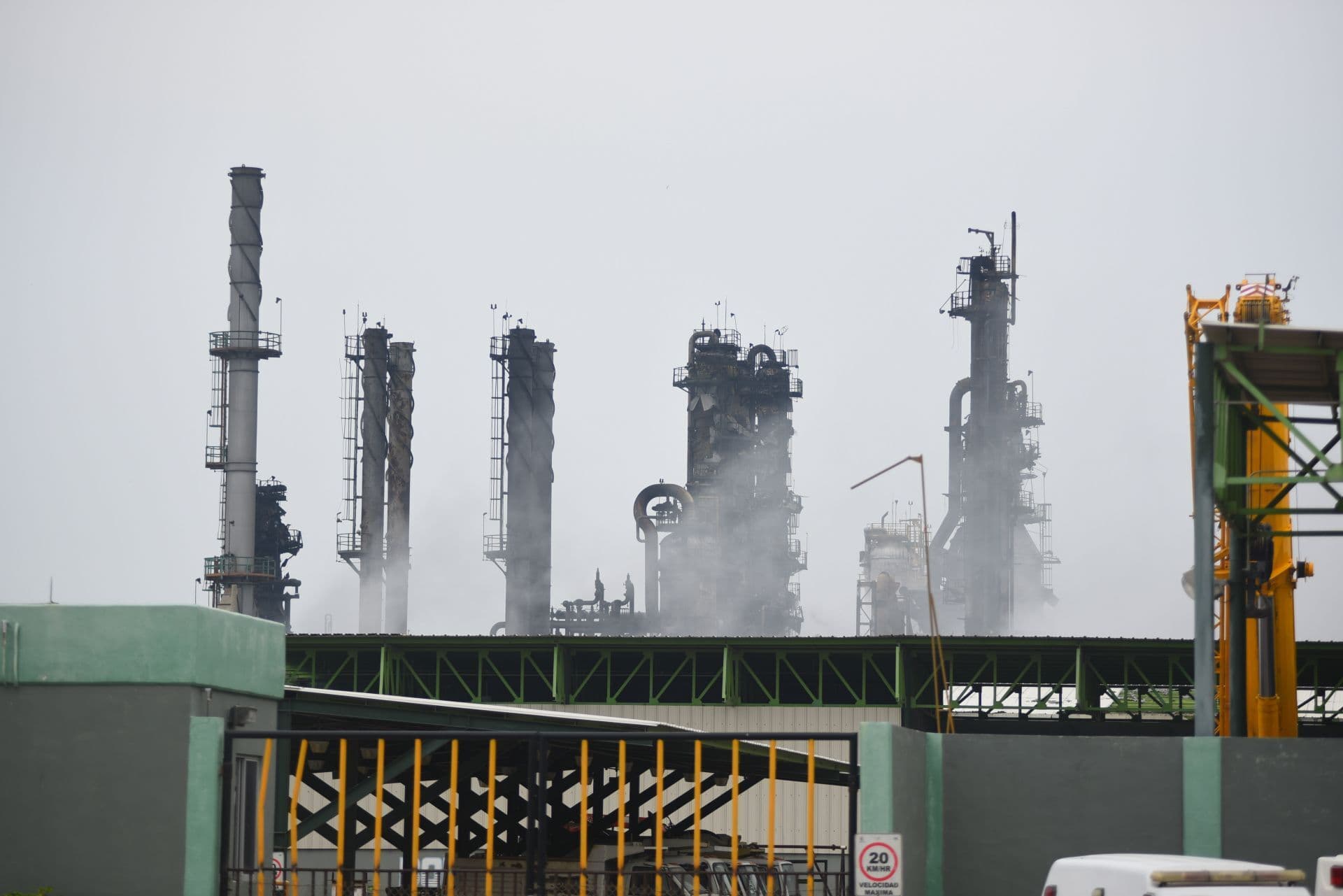 México Anuncia Plan para Reactivar Petroquímica: Pemex Invertirá Más de 90 Mil Millones de Pesos