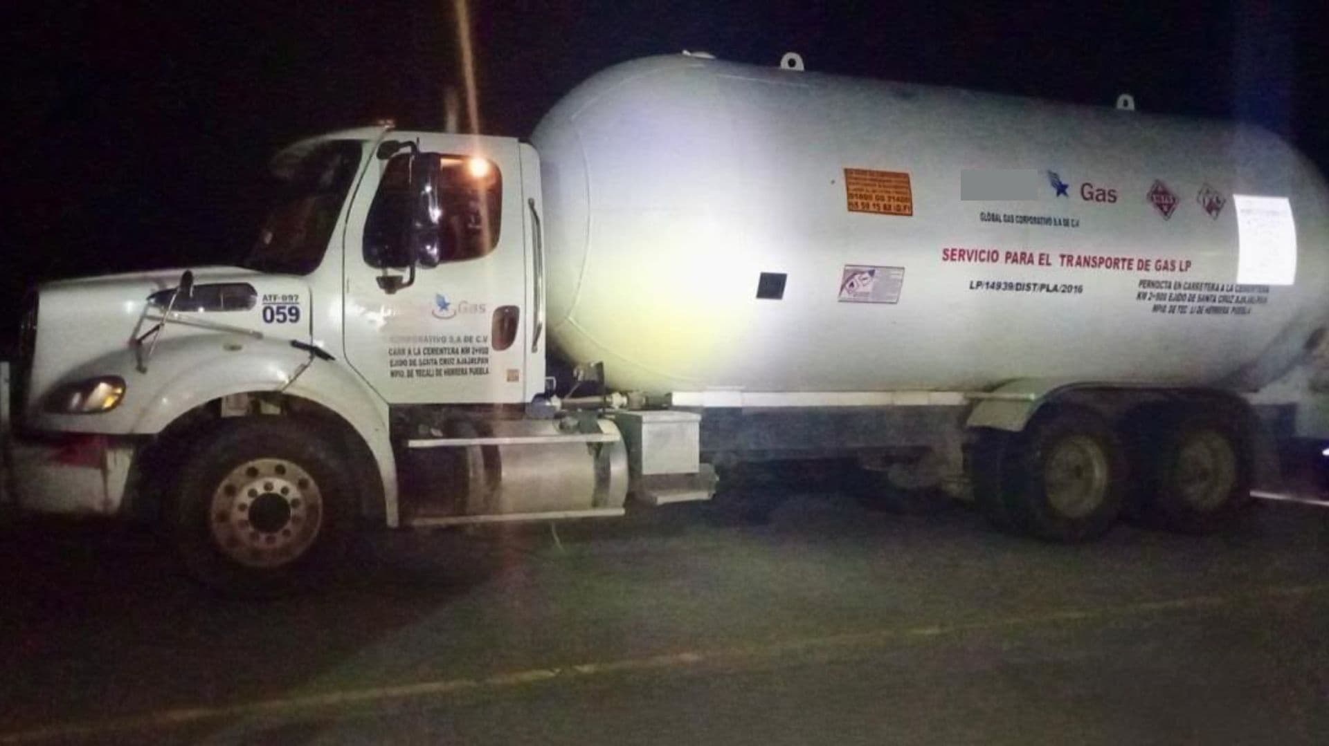 Un hombre fue detenido con más de 21 mil litros de gas LP sin acreditar su legal procedencia.