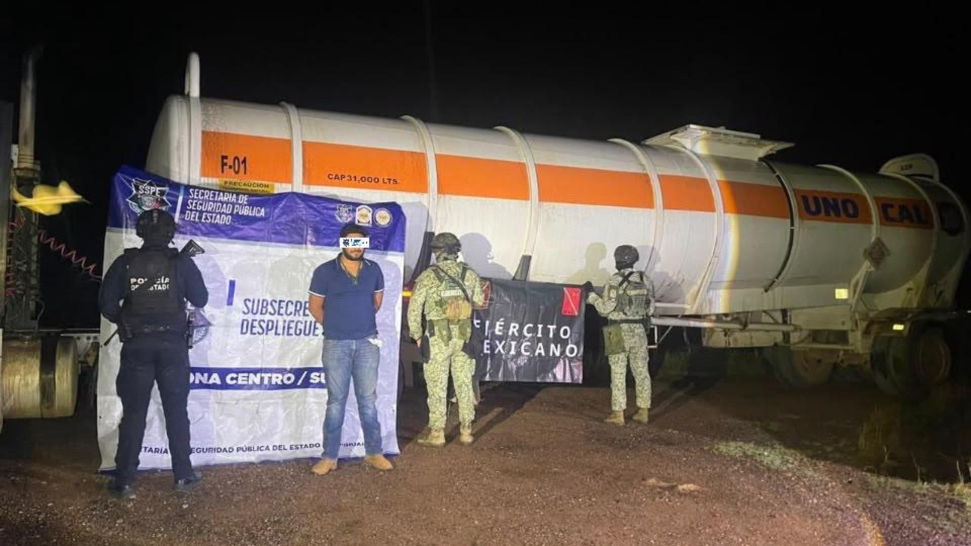 El conductor tenía orden de aprehensión vigente.