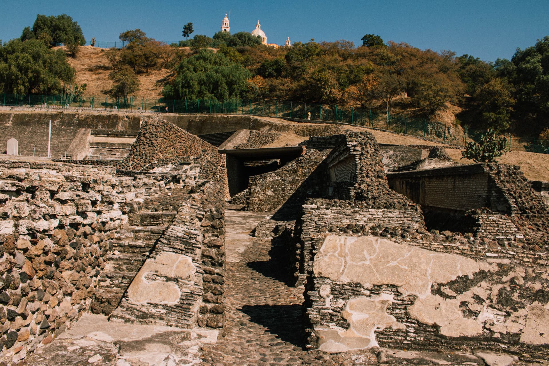 La Grán Pirámide tiene túneles como parte del museo de su historia.